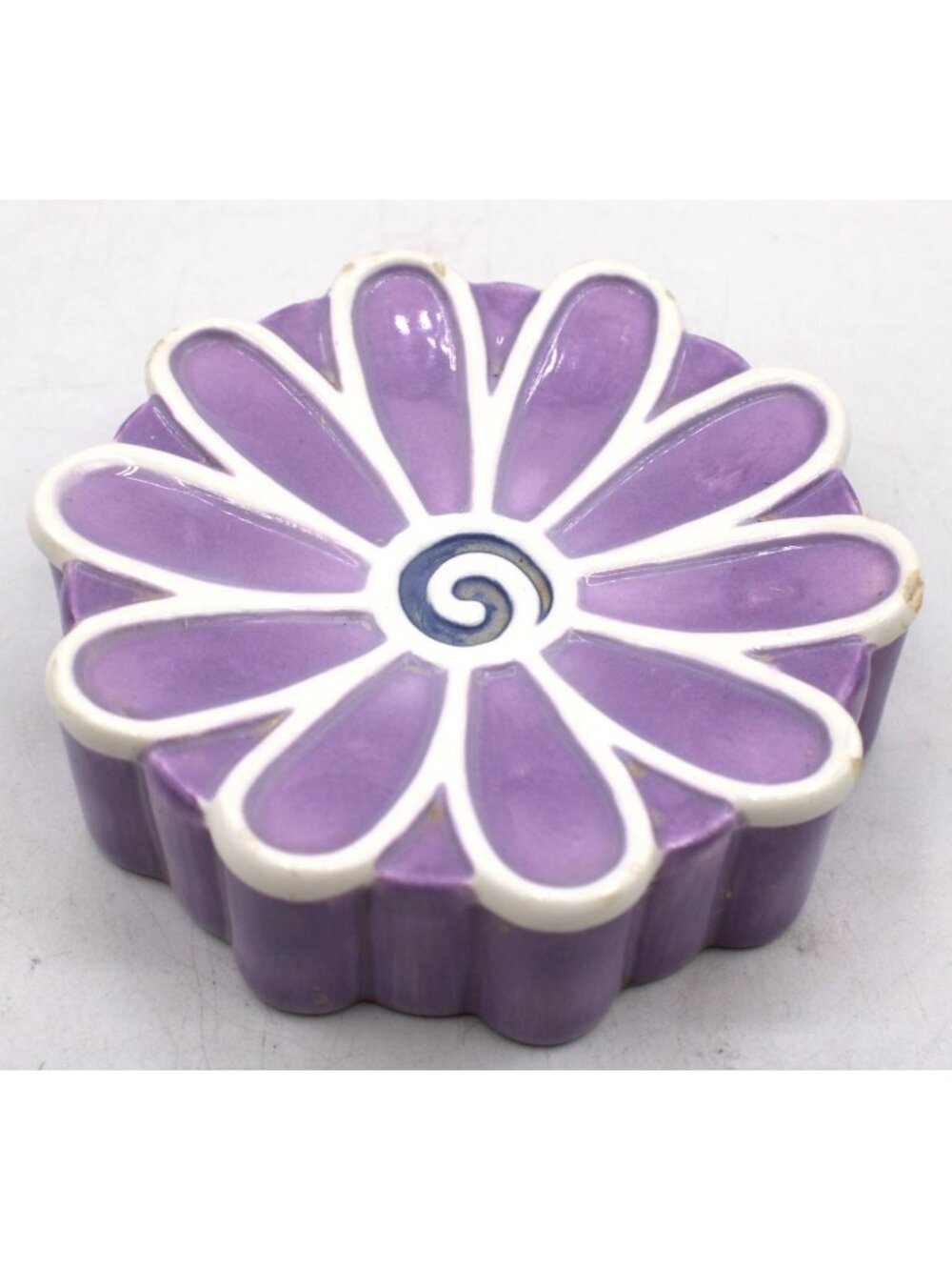 Purple Glaze Ceramic Daisy Flower Trinket Soap Dish Scallop White Detailing Vtg